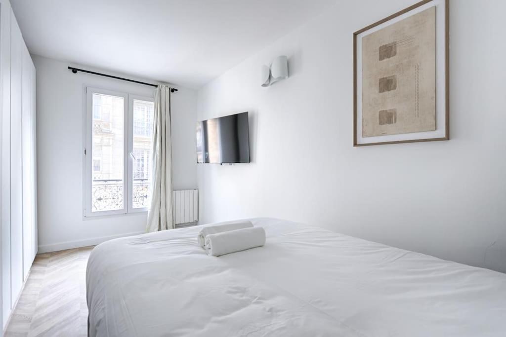 Saussier Ternes Charming 4p Apartment Paris